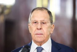 Возложение цветов в преддверии Дня Победы к мемориальным доскам в МИД РФ