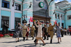 Акция "Вальс Победы" в Москве