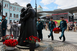 Акция "Вальс Победы" в Москве