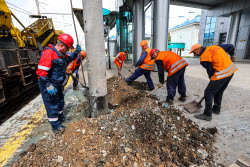 Donetsk railway station prepares to reopen