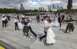 Preparations for upcoming Victory Day in Moscow