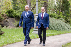 Встреча зампреда Совбеза РФ Медведева и президента Кубы Бермудеса
