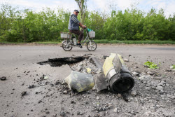 Последствия обстрела в Донецке