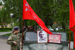 Акция "Парад у дома ветерана" в Казани
