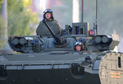Military hardware heads for Moscow's Red Square on Victory Day