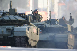 Military hardware heads for Moscow's Red Square on Victory Day
