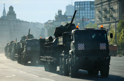 Military hardware heads for Moscow's Red Square on Victory Day