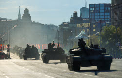 Military hardware heads for Moscow's Red Square on Victory Day