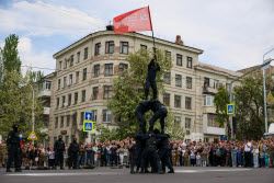 Празднование Дня Победы в Луганске