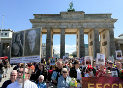 Immortal Regiment event in Berlin, Germany