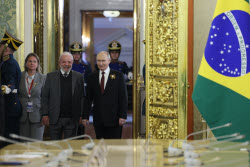 Presidents of Russia and Brazil meet in Moscow
