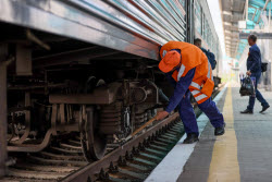 Donetsk Railway Station resumes operation
