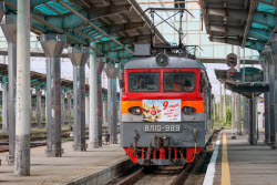 Donetsk Railway Station resumes operation