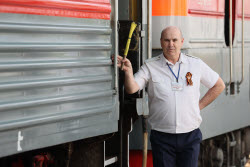 Donetsk Railway Station resumes operation
