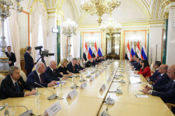 Presidents of Russia and Egypt meet in Moscow
