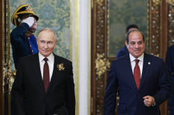 Presidents of Russia and Egypt meet in Moscow