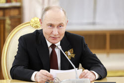 Presidents of Russia and Serbia meet in Moscow