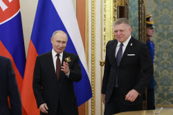 Russian President Putin and Slovak PM Fico meet in Moscow