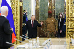 Встреча президента РФ Путина и президента Буркина-Фасо Траоре