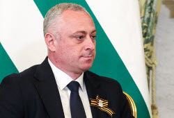 Встреча президента РФ Путина и президента Абхазии Гунбы