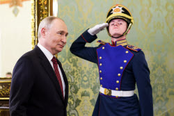 Встреча президента РФ Путина и президента Абхазии Гунбы