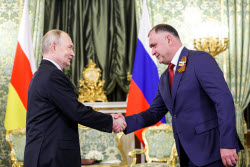 Встреча президента РФ Путина и президента Южной Осетии Гаглоева