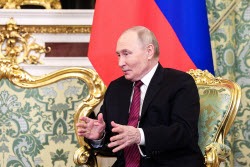 Встреча президента РФ Путина и президента Южной Осетии Гаглоева