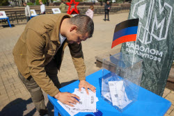 Historical reenactment of 2014 status referendum in Donetsk