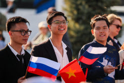 Professor Gagarinsky vessel handed over to Vietnam-Russia Tropical Centre