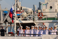 Professor Gagarinsky vessel handed over to Vietnam-Russia Tropical Centre