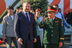 Professor Gagarinsky vessel handed over to Vietnam-Russia Tropical Centre
