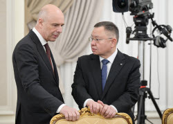 Russian PM Mishustin meets with his deputies