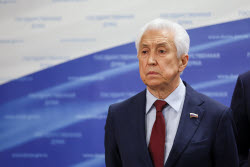 Осмотр выставки фотографий ТАСС депутатами Госдумы РФ