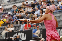 Теннисный турнир WTA 1000 в Риме, 1/4 финала: Жасмин Паолини (Италия) - Диана Шнайдер (Россия) - 6:7, 6:4, 6:2