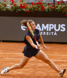 Теннисный турнир WTA 1000 в Риме, 1/4 финала: Жасмин Паолини (Италия) - Диана Шнайдер (Россия) - 6:7, 6:4, 6:2