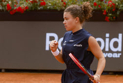 Теннисный турнир WTA 1000 в Риме, 1/4 финала: Жасмин Паолини (Италия) - Диана Шнайдер (Россия) - 6:7, 6:4, 6:2