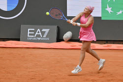 Теннисный турнир WTA 1000 в Риме, 1/4 финала: Жасмин Паолини (Италия) - Диана Шнайдер (Россия) - 6:7, 6:4, 6:2