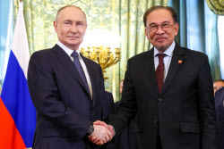 Malaysia’s PM Anwar Ibrahim on official visit to Russia
