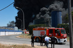 Fire in a factory in Alcala de Guadaira - Seville