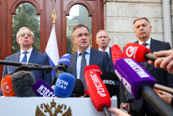 Пресс-конференция помощника президента РФ Мединского в Стамбуле
