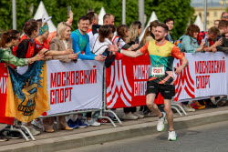Легкоатлетическая эстафета по Садовому кольцу в Москве