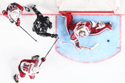Kontinental Hockey League Playoffs: Traktor Chelyabinsk vs Lokomotiv Yaroslavl
