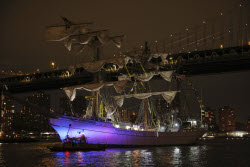 Brooklyn Bridge Collision