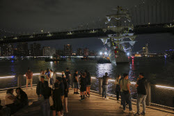 Brooklyn Bridge Collision