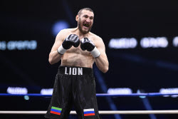 Tony Yoka Defeats Russian Fighter Arslan Yallyev - Paris