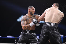 Tony Yoka Defeats Russian Fighter Arslan Yallyev - Paris
