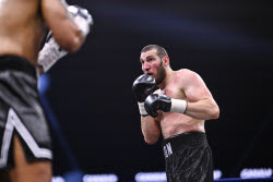 Tony Yoka Defeats Russian Fighter Arslan Yallyev - Paris