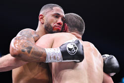 Tony Yoka Defeats Russian Fighter Arslan Yallyev - Paris