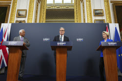 Первый после Brexit саммит Великобритании и Евросоюза в Лондоне
