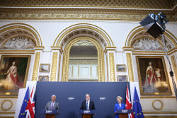 Первый после Brexit саммит Великобритании и Евросоюза в Лондоне
